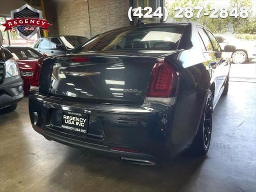 2018 Chrysler 300 S