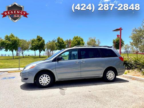 Blue 2006 Toyota Sienna LE