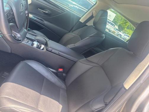 2021 Lexus ES 350 Base