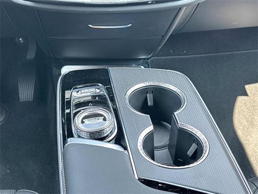 2025 Cadillac LYRIQ Sport w/1SJ