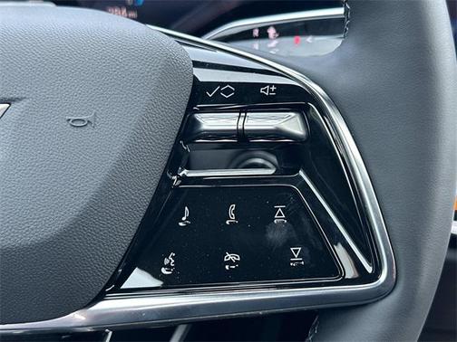 2025 Cadillac LYRIQ Sport w/1SJ