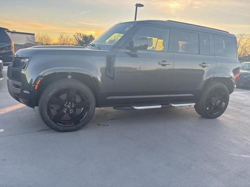 2022 Land Rover Defender 110 X-Dynamic HSE