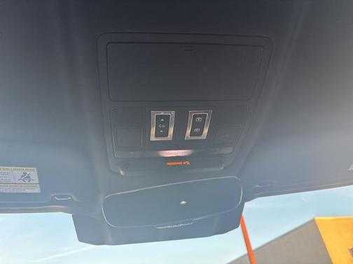 2022 Land Rover Defender 110 X-Dynamic HSE