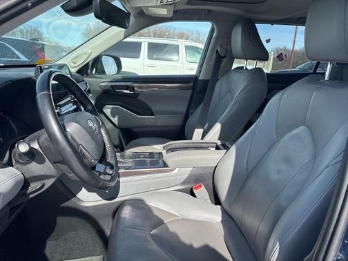 2021 Toyota Highlander Hybrid Limited
