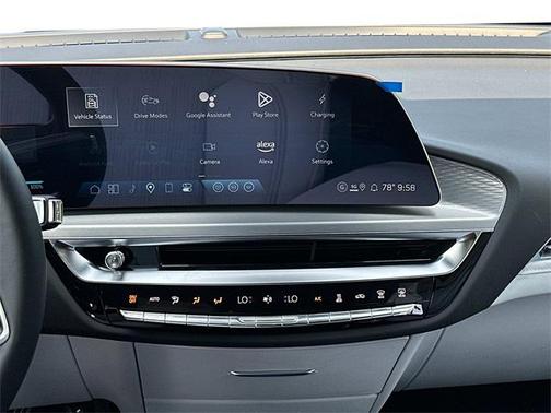 2025 Cadillac LYRIQ Luxury w/1SD