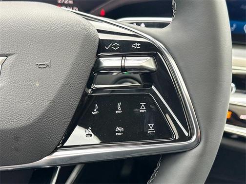 2025 Cadillac LYRIQ Luxury w/1SC