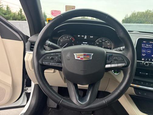 2023 Cadillac CT4 Premium Luxury