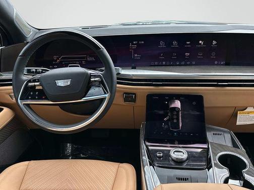 2025 Cadillac Escalade IQ Luxury 2