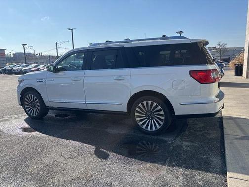 White 2021 Lincoln Navigator Reserve