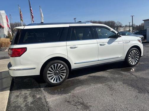 White 2021 Lincoln Navigator Reserve