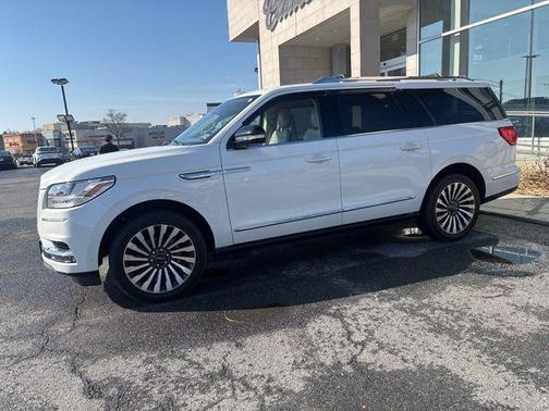 White 2021 Lincoln Navigator Reserve