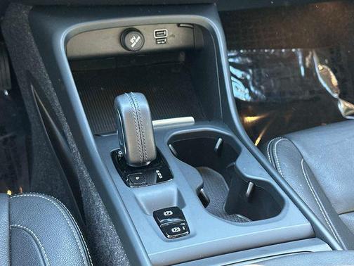 2021 Volvo XC40 T4 Momentum