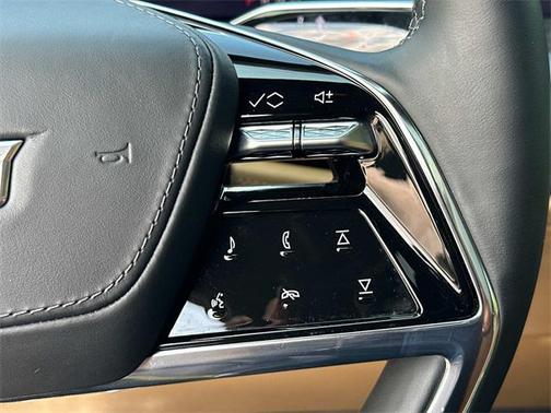 2025 Cadillac Escalade IQ Luxury 2
