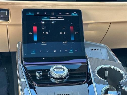 2025 Cadillac Escalade IQ Luxury 2
