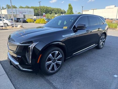 2025 Cadillac Escalade IQ Luxury 2