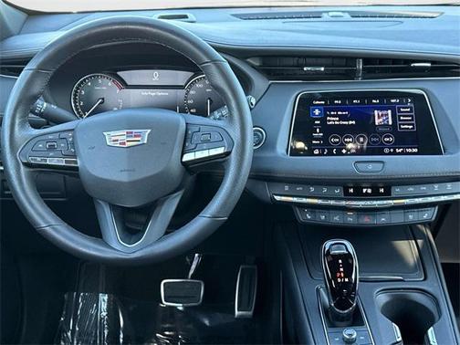 2022 Cadillac XT4 Sport