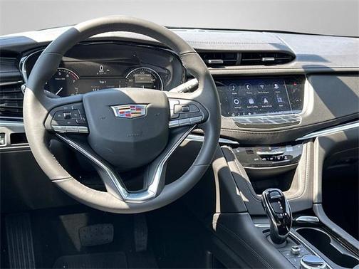 2025 Cadillac XT6 Luxury AWD