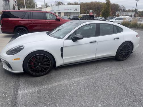 2018 Porsche Panamera Turbo