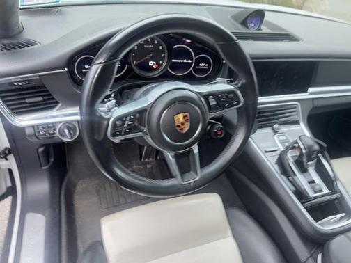 2018 Porsche Panamera Turbo