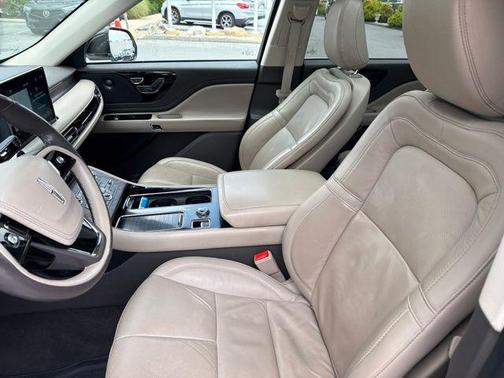 Pristine White Metallic Tri-Coat 2023 Lincoln Aviator Grand Touring AWD