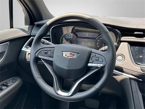 2025 Cadillac XT6 Luxury AWD
