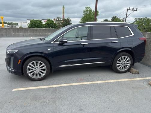 2022 Cadillac XT6 Premium Luxury AWD