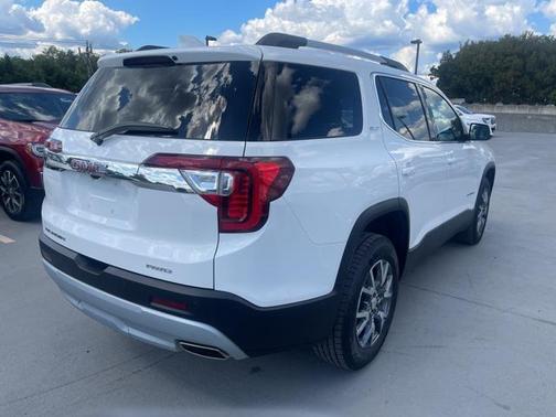2022 GMC Acadia AWD SLT