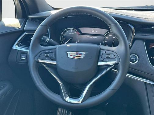 2025 Cadillac XT6 Luxury AWD