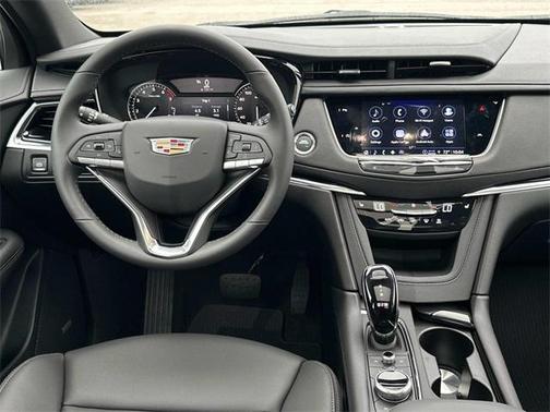 2025 Cadillac XT6 Luxury AWD