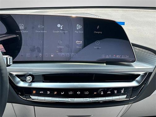 2025 Cadillac LYRIQ Sport w/1SJ
