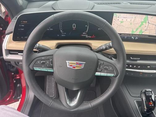 2024 Cadillac XT4 Premium Luxury