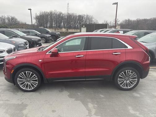 2024 Cadillac XT4 Premium Luxury