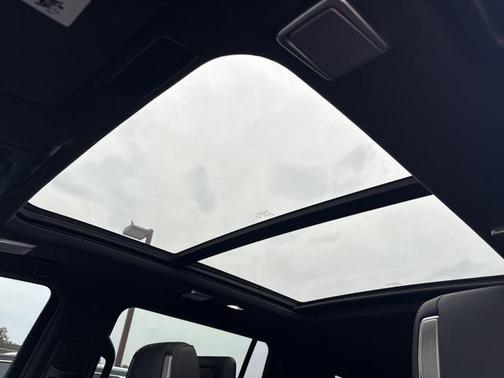 2023 Cadillac Escalade ESV Sport Platinum