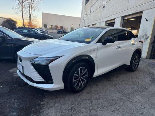 2024 Lexus RZ 450e Premium