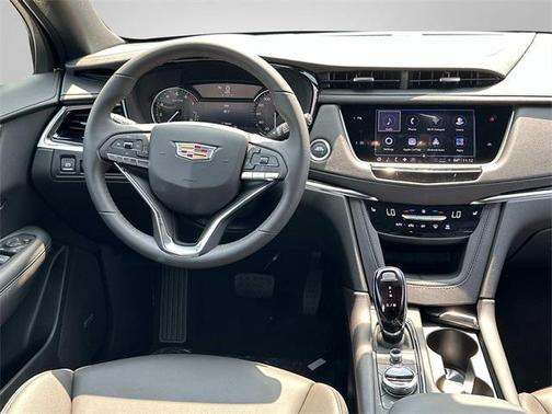 2025 Cadillac XT6 Luxury AWD