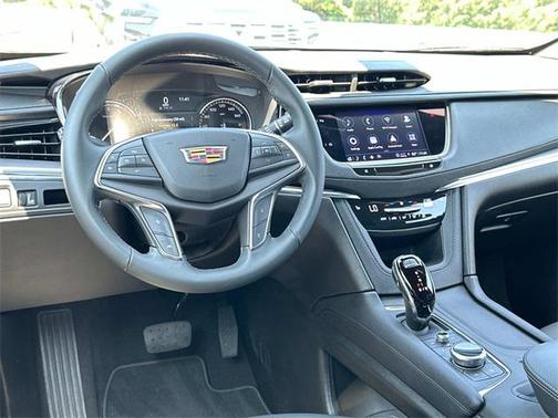 2025 Cadillac XT5 Luxury