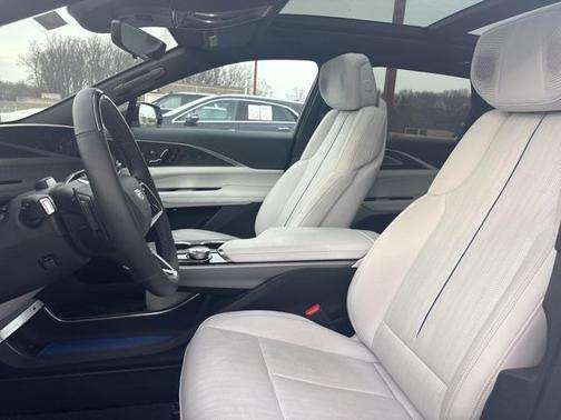 2025 Cadillac LYRIQ Sport