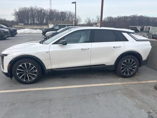 2025 Cadillac LYRIQ Sport