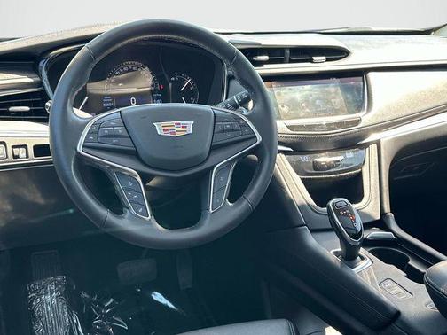 Black Metallic 2019 Cadillac XT5 Premium Luxury