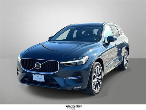 2022 Volvo XC60 B5 Momentum