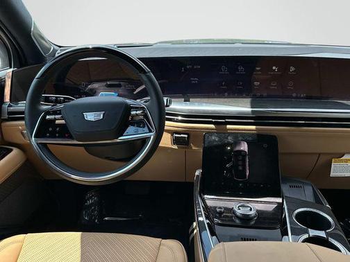 2025 Cadillac Escalade IQ Luxury 2
