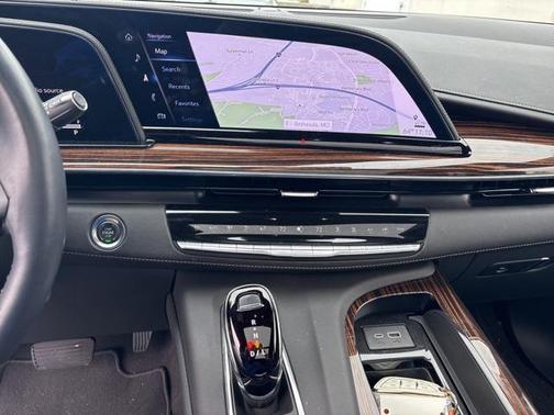 2024 Cadillac Escalade Premium Luxury