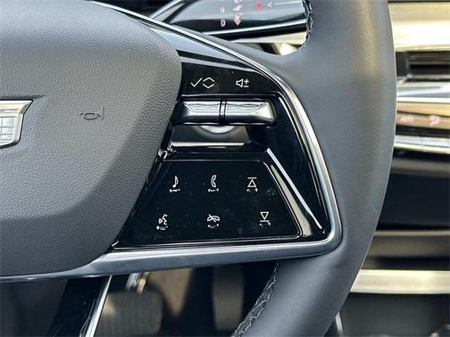2025 Cadillac LYRIQ Luxury w/1SD