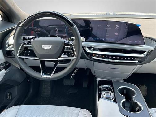 2025 Cadillac LYRIQ Sport w/1SJ