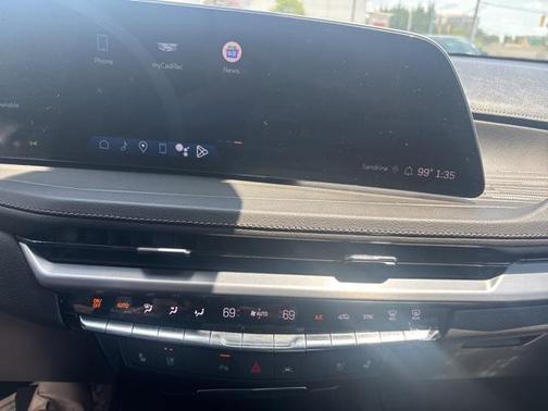 2024 Cadillac XT4 Premium Luxury