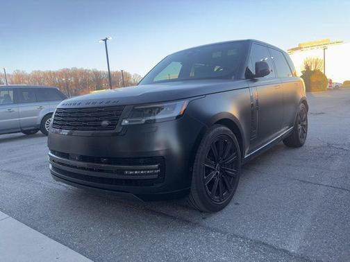 2024 Land Rover Range Rover P550e Autobiography