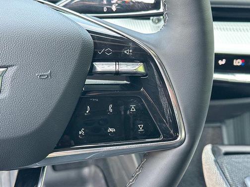 2025 Cadillac OPTIQ Sport 2 AWD