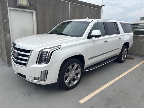 2018 Cadillac Escalade ESV Luxury