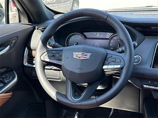 2022 Cadillac XT4 Premium Luxury