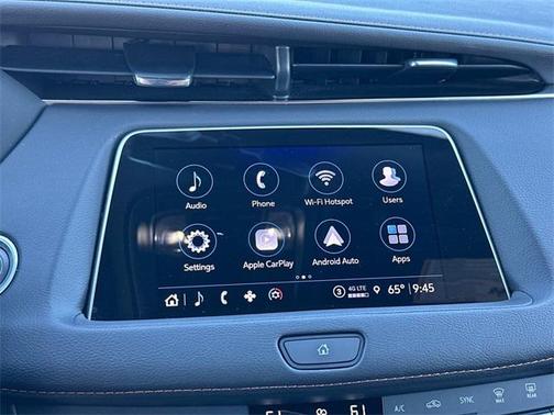 2022 Cadillac XT4 Premium Luxury